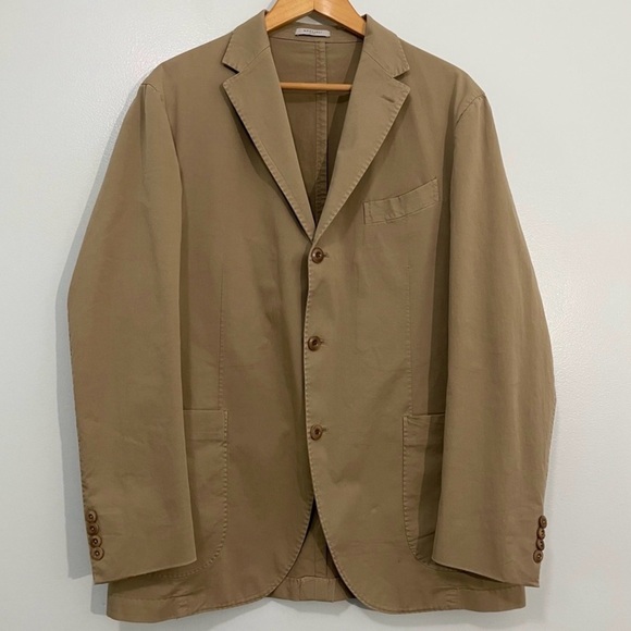 Boglioli Tan Blazer with Button Details